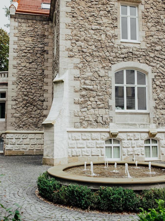 Lion'S Castle Hotel Лвив Екстериор снимка