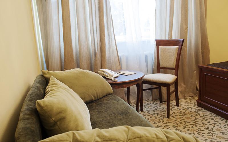 Lion'S Castle Hotel Лвив Екстериор снимка